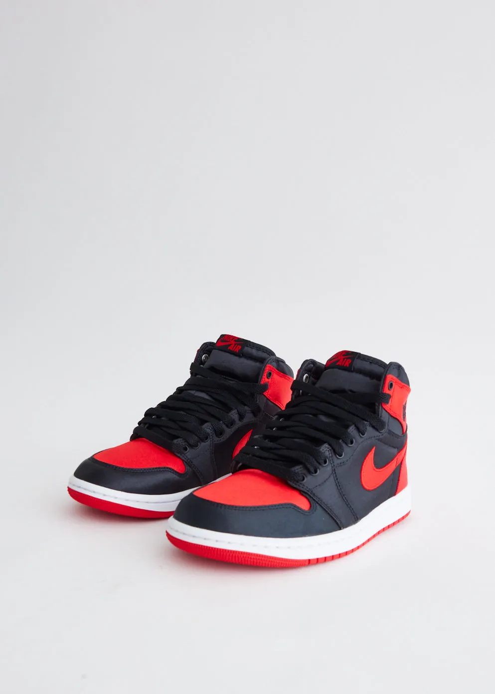 Air Jordan 1 Retro High OG 'Satin Bred' Sneakers (PS)