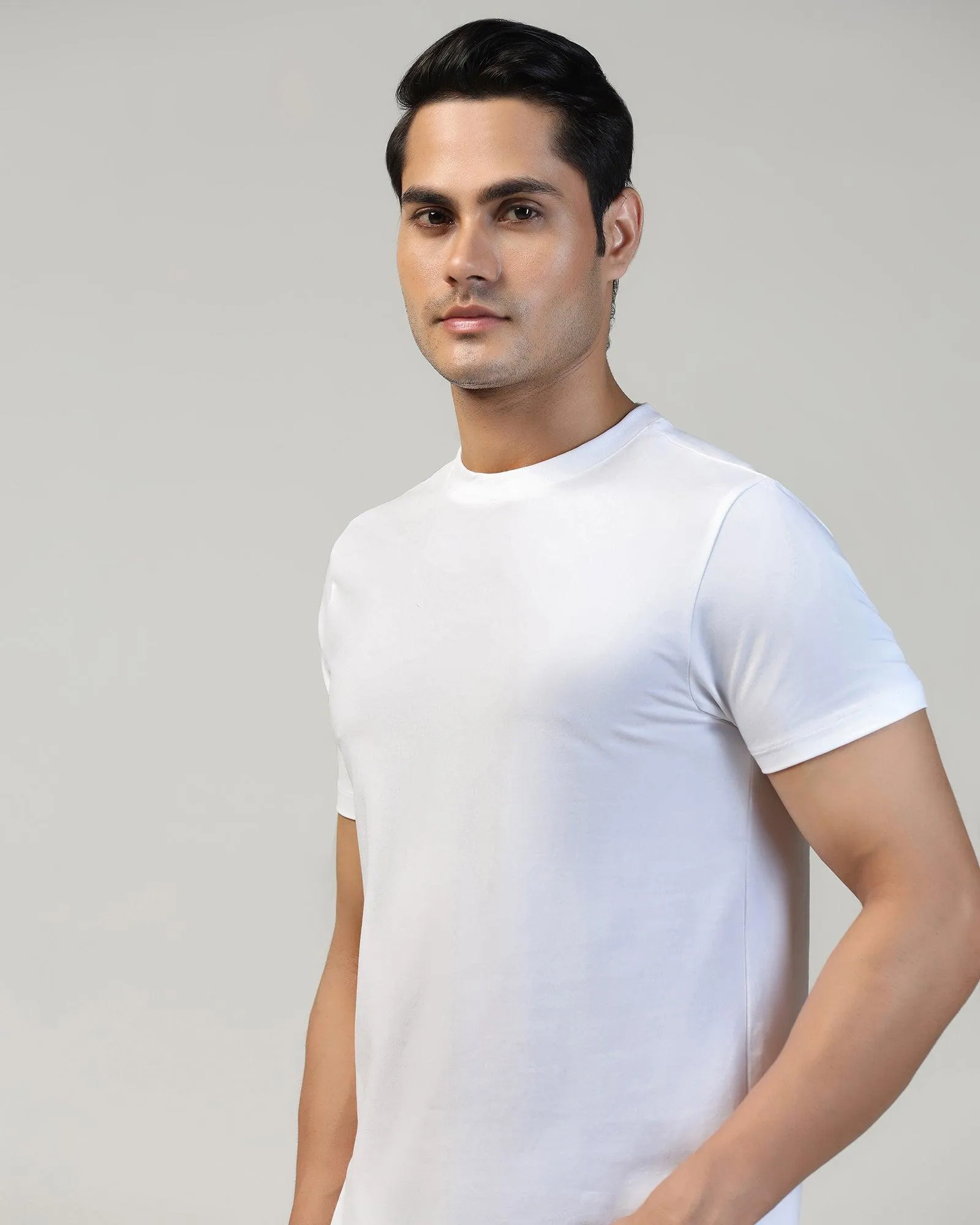 Crew Neck White Solid T-Shirt - Noah