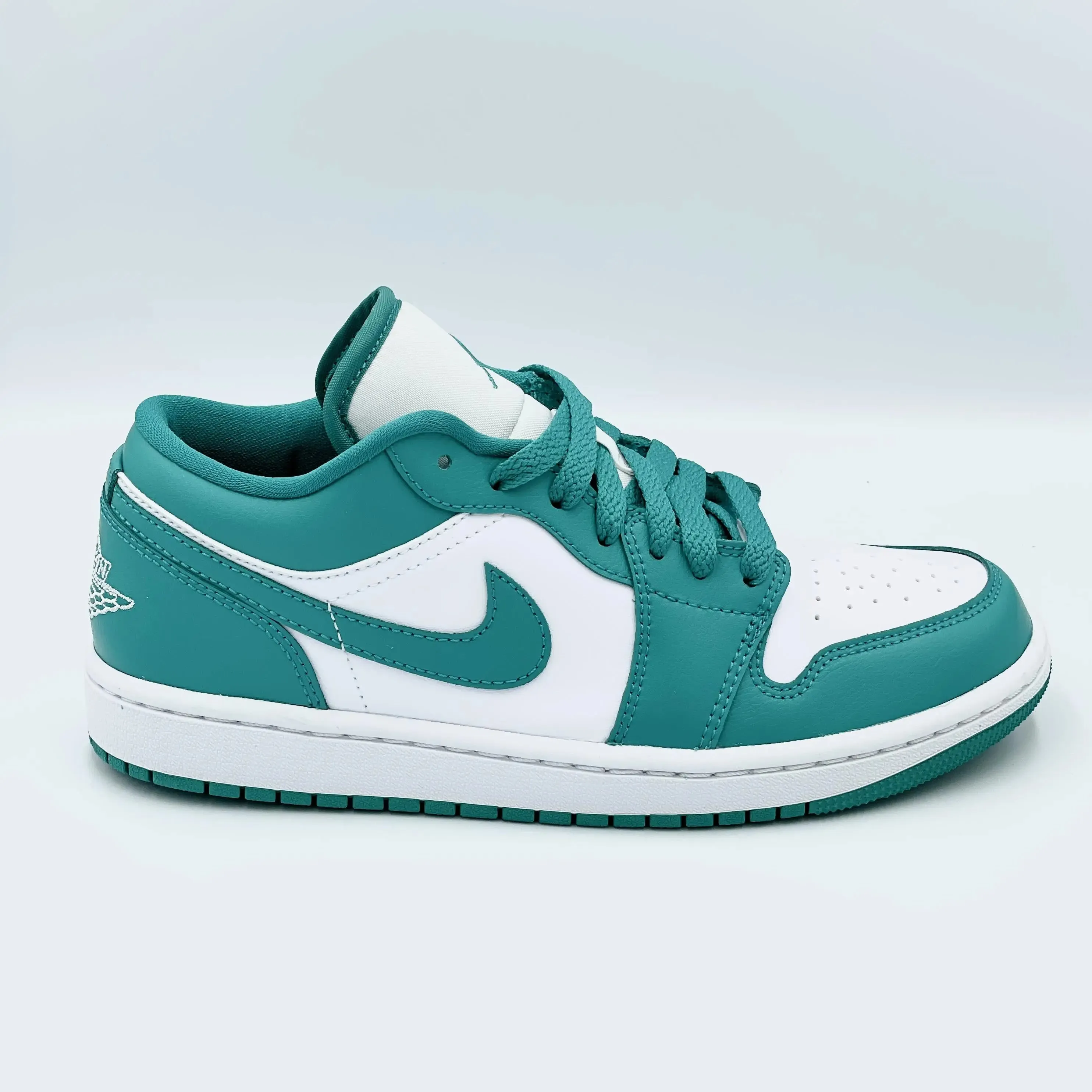 Jordan 1 Low Emerald