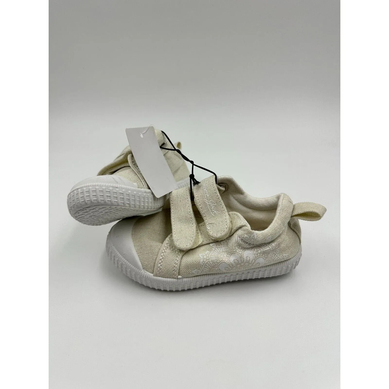 Small Kid Size 8, Off-White Canvas Style Toddler Sneakers