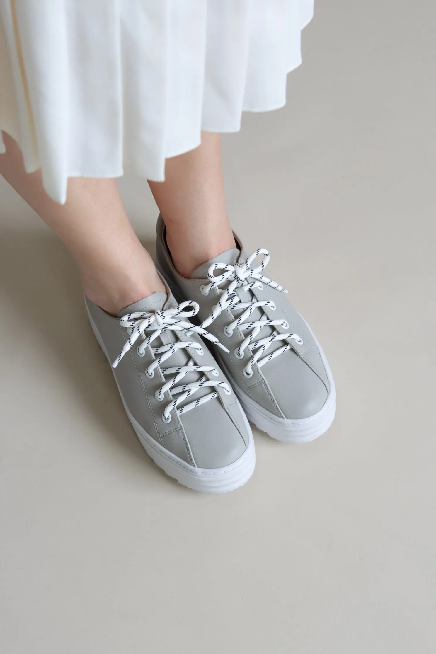 Vanessa Leather Sneakers (Grey)