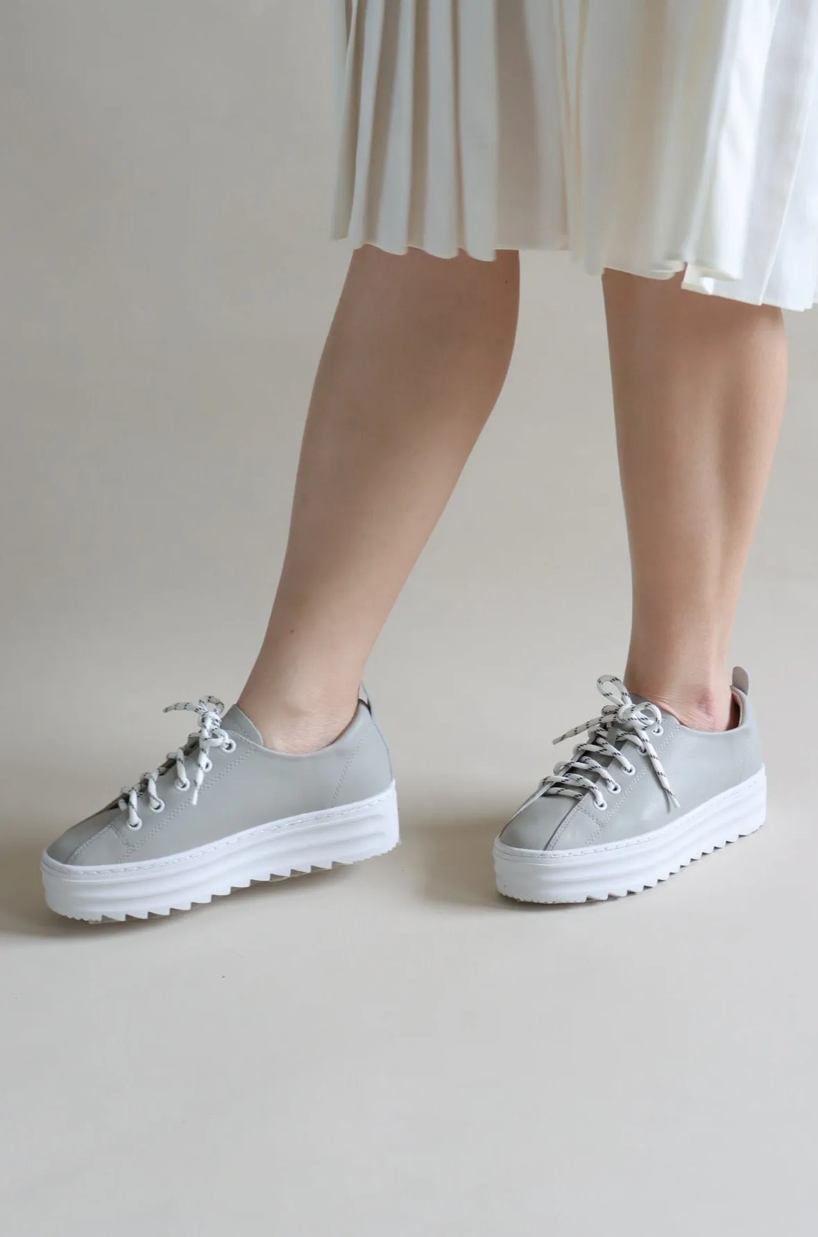 Vanessa Leather Sneakers (Grey)